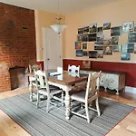 Huge 2 Bedroom House In The Heart Of Northside!